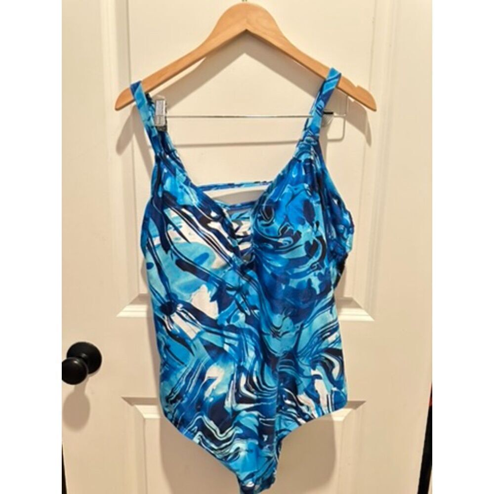 Peyton & Parker Women's Multi Color Blue Swimsuit Size 2X